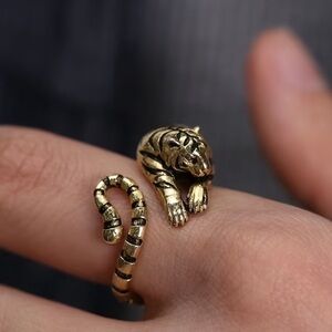 Vintage Tiger Ring – Gold Zodiac Adjustable Open Band Holiday Gift 🐅